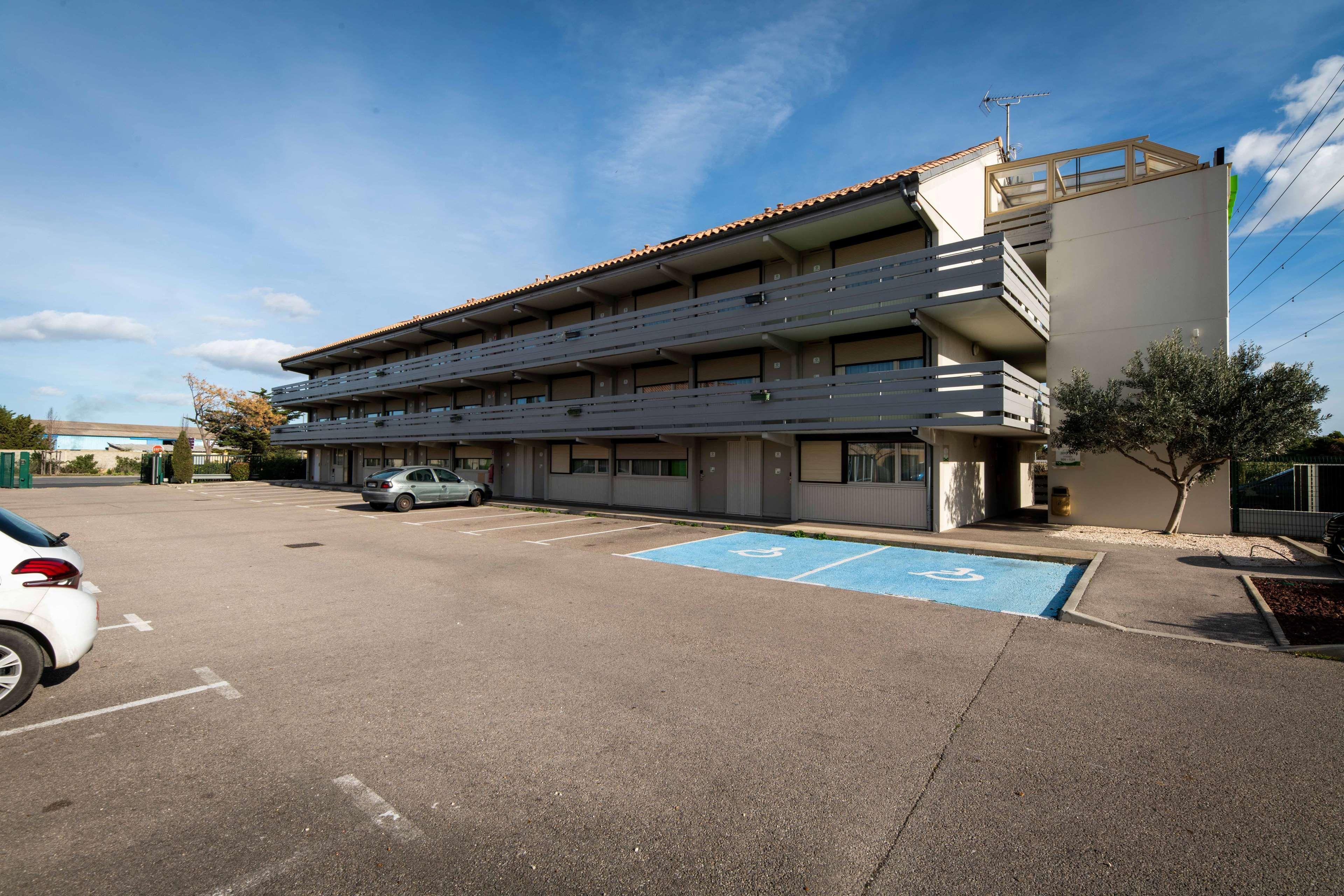 Campanile Narbonne A9/A61 Hotell Exteriör bild